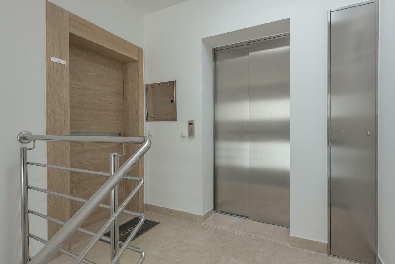 Penthouse Jure Apartment Makarska Exterior photo